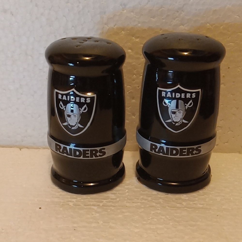 Pepper And Salt Shakers Raiders No Tags But Never Used